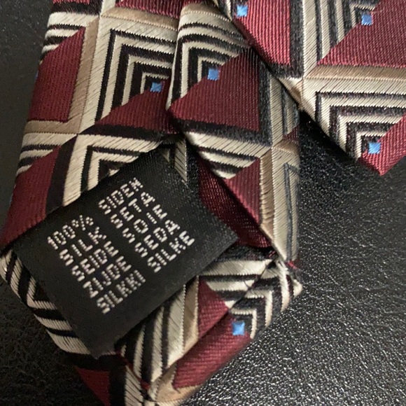 Daniel Craig brown /blue/tan triangle silk necktie - Picture 3 of 4